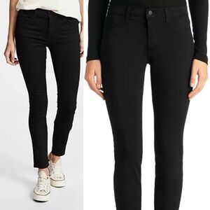 J Brand Size 28 – Skinny Jeans with Stretch – Classic Fit